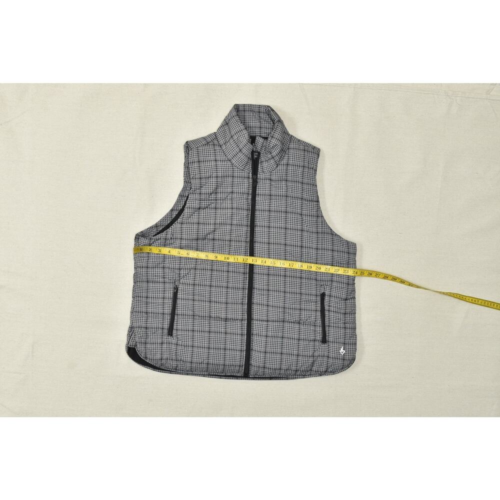 Torrid Active Black & White Plaid Puffer Vest Plus Size 1 Nylon Pockets - Picture 4 of 8